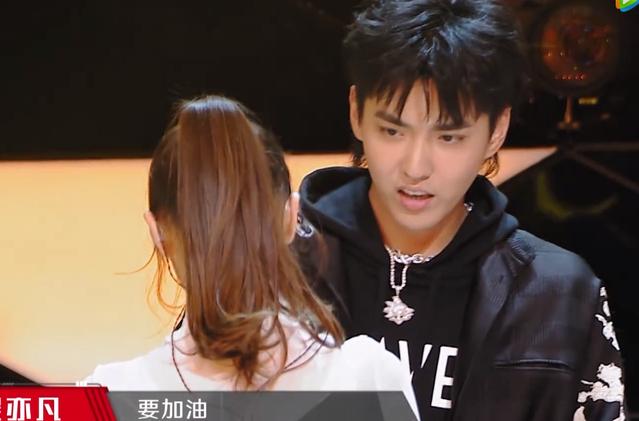 既是老板，又是教练，以为出道稳了，结果被恶