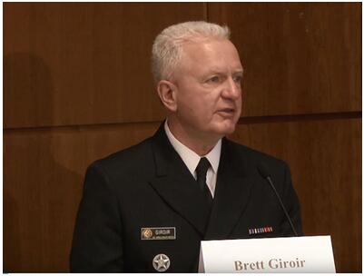 美国人无论收入高低都能接种新冠疫苗？两名美