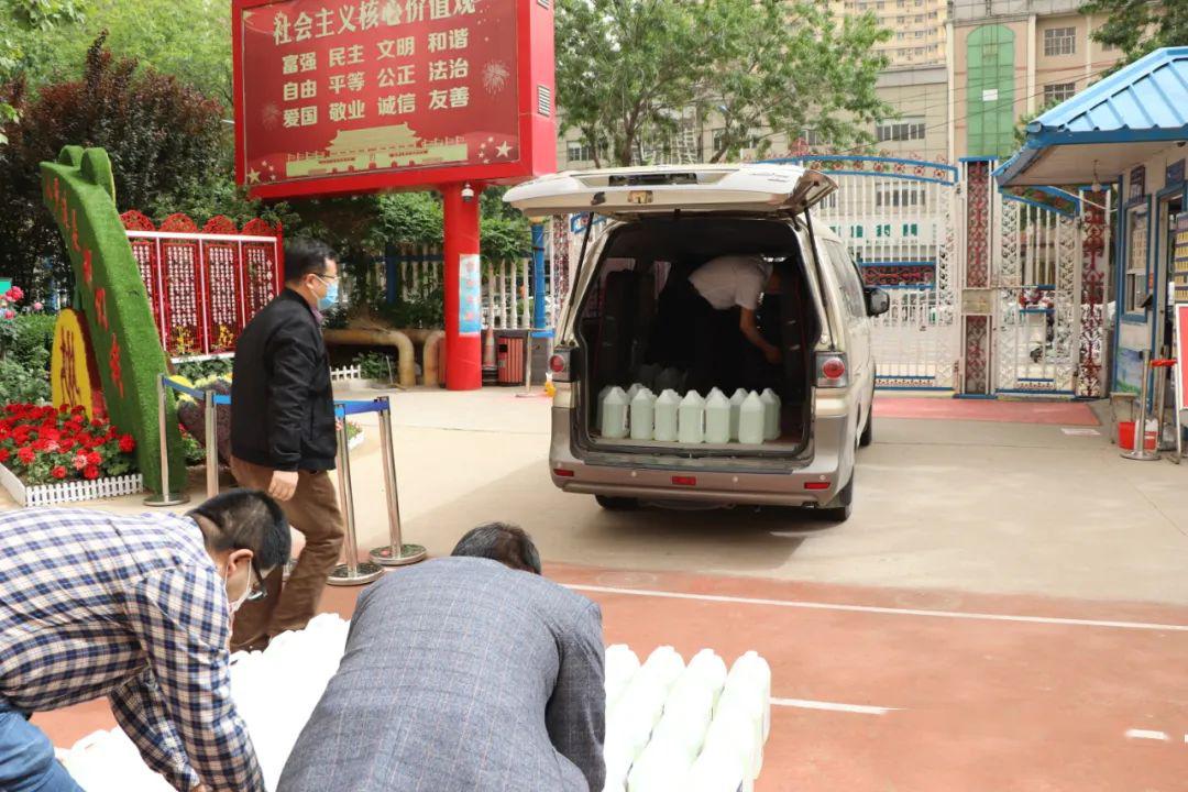 吴顺涛总经理表示,教育是民族的希望,学生是祖国的未来.