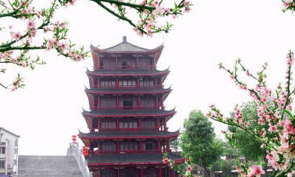 杭州经济总量能超越成都吗_杭州经济职业技术学校(2)