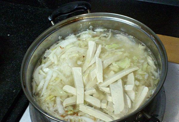 炖豆腐能放胡椒粉吗 5954a4e3b63e4daaacc20edbcca34f58.jpeg