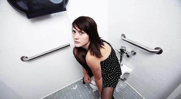 原创女人上厕所时,若没发现三种"迹象",宫颈还算比较干净