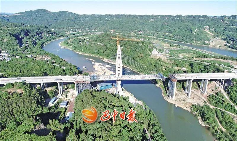 连接巴中恩阳机场快速通道的义阳大桥即将合龙.