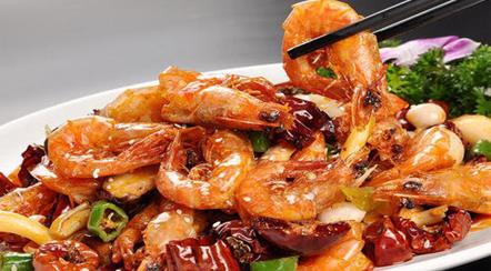 美食严选:酸溜白菜心,金针菇卷肉,香辣大虾,香辣牛筋的做法