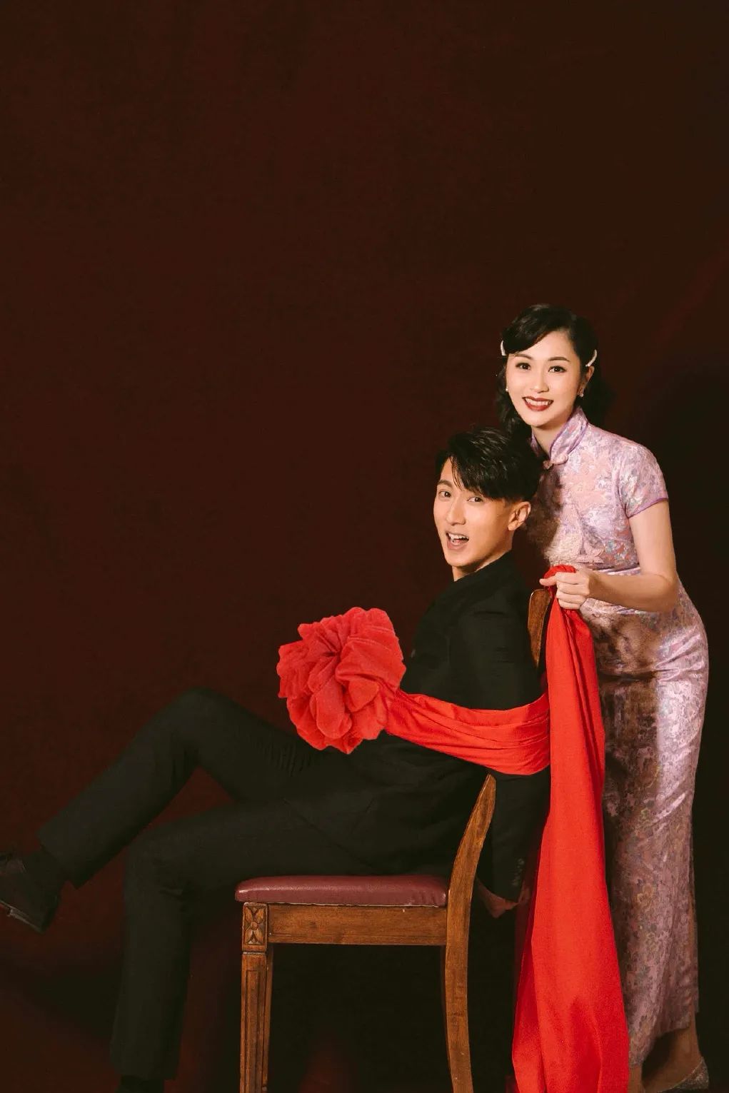 什么样的人适合穿紫色旗袍 7efd0090d37a4071a17594aa6a82b5bc.jpeg