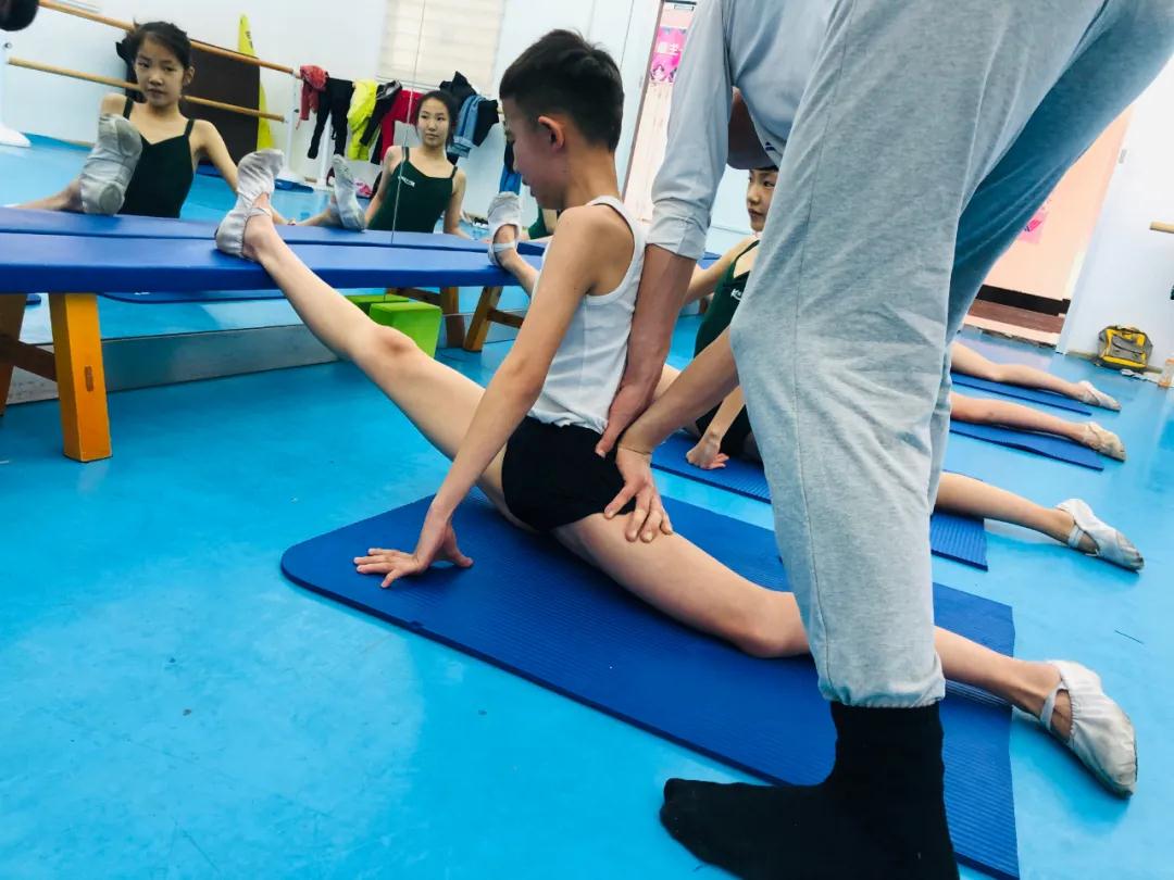 怎么在学校变瘦 84bbe207279d4d7d89f9c88cce0b79f6.jpeg