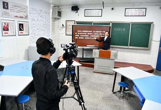 高中生■四国高中生调查:中国高中生在线学习态度最积极