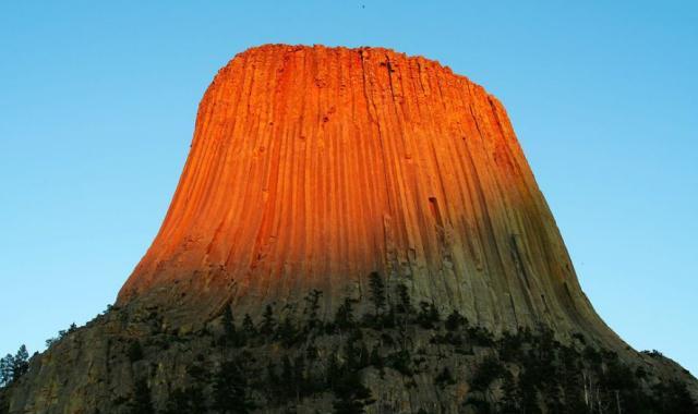 珠穆朗玛峰怎么爬上去要经过哪里 d11ce97078b743fbac35864aaa93447e.jpeg