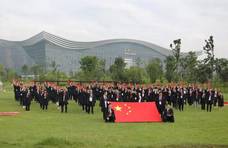 在天府绿道上歌唱祖国，这个四川律师团火遍全国