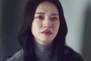 姚晨车内崩溃大哭:被重男轻女毁掉的女孩,比电视剧更残酷
