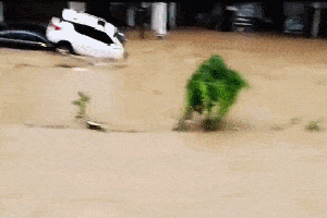 紧急!长江1号洪水正式形成!预警!预警!南方多地暴雨来袭