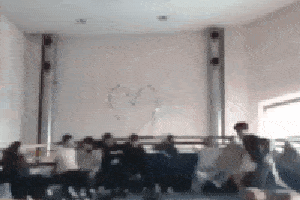 搞笑gif:大神操作,最后一击炸裂