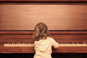 大学研究再次证明：孩子学音乐，对文化课只会有益无害
