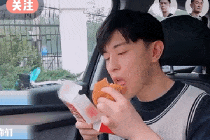 演戏从不假吃 邓伦是被演戏耽误的美食主播吧?