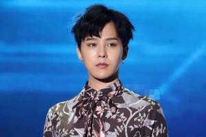 金钟大老婆生子又被骂,胜利入伍当天带女友却被赞,粉丝