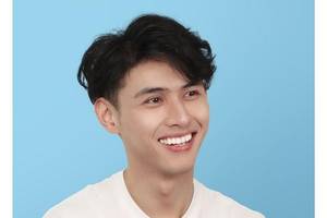 荣耀产品经理韦骁龙帅气亮相 网友扒出他是北大95后男神,理科状元