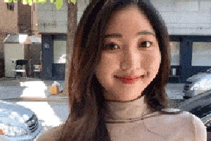 张灵芝细说教育·今天 13:58 桥妮说故事·今天 14:50 在女同事的桌子