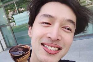爱发丑照男星合集:胡歌香肠嘴,千玺胖出双下巴,华晨宇丑到模糊