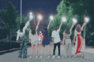 搞笑gif:柯基,你腿短是改变不了的,别再做无谓的挣扎了