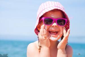 孩子夏季晒伤,除了防晒不到位还需关注光敏性食材