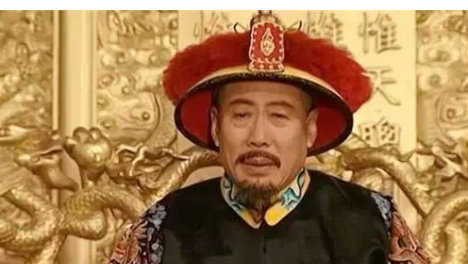 康熙用左手写的密折，大臣发现字迹不对，回京护驾