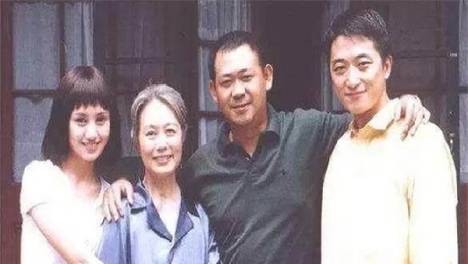 低调结婚12年，无人知晓俩人是夫妻，今被赞圈内模范夫妻