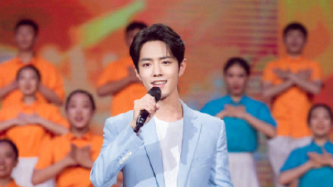 肖战1005生日快乐，除了蓝色清爽西装，这些西装的他也超A！