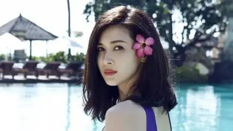 她曾是《亮剑》女神，如今40岁身材太惹眼，网友：堪比少女