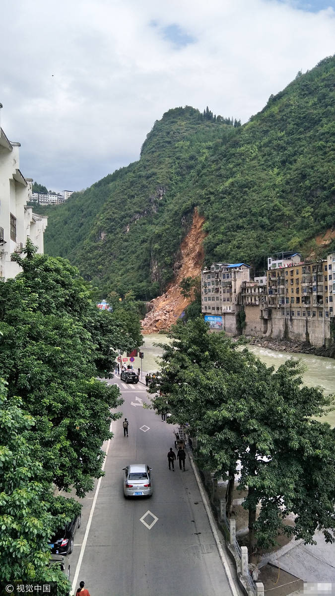 重庆巫溪县发生山体垮塌 暂未发现人员伤亡