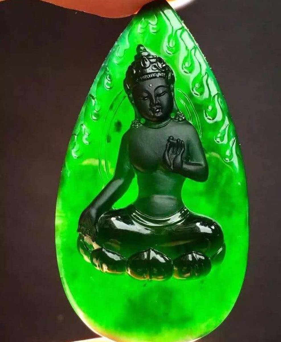 为什么翡翠挂件越来越薄？太薄的话还值钱吗？