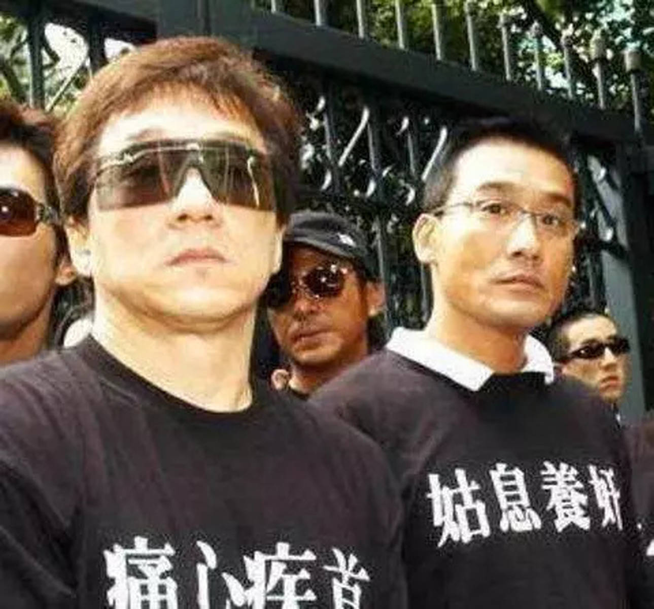 开枪胁迫拍片,被黑社会绑架,下追杀令,港圈内不止刘嘉玲一个出事的!