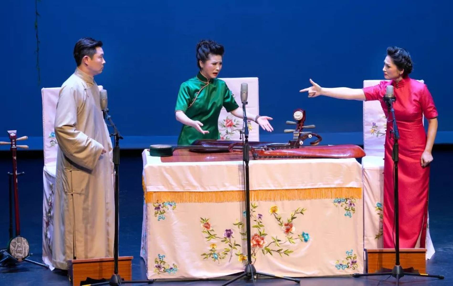 讲述蒋月泉的一生,没有比这更好的方式了