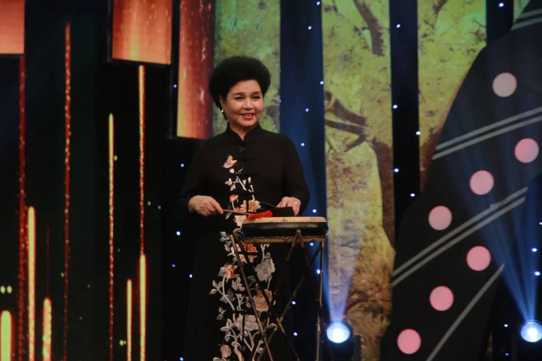 1月24日 骆派京韵大鼓表演艺术家刘春爱做客本期《鱼龙百戏》