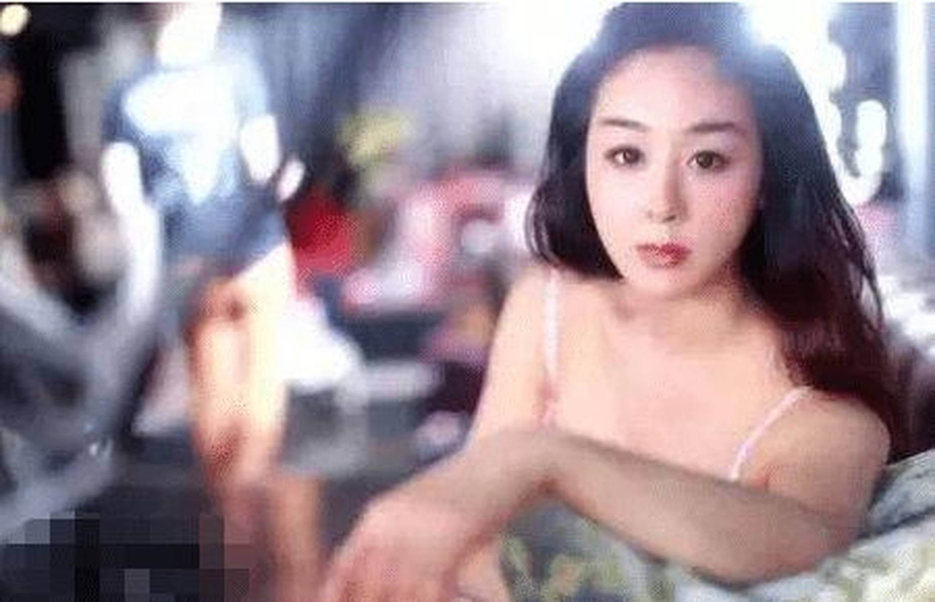 43岁韩国“三级片女王”，嫁24岁中国富二代，日子过得像窜天猴！