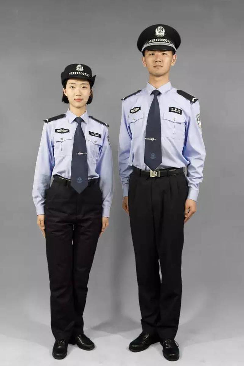 警校新生看过来，为你示范人民警察警服规范穿着！