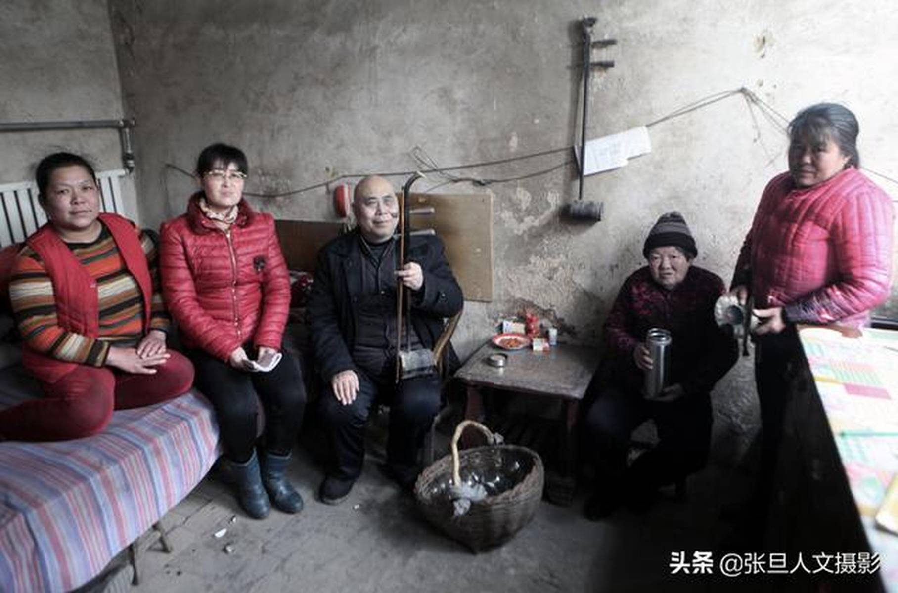 我是襄汾琴书传承人 双目失明年过8旬 出版两本书集 还有个梦想