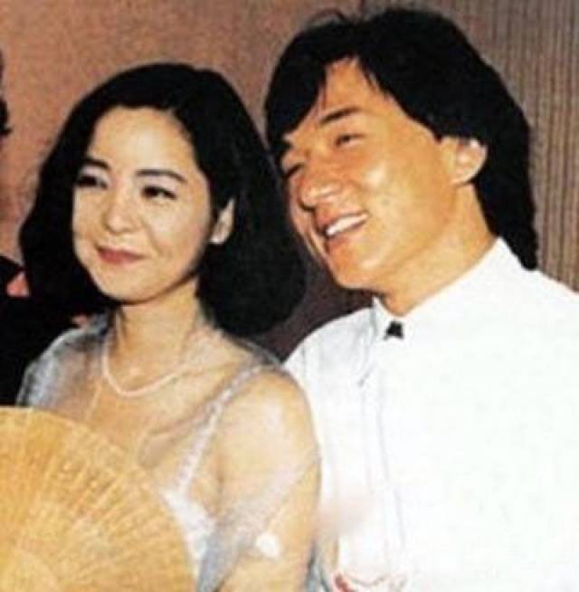 成龙一生只爱过两女人,而娶林凤娇原因太让人恼火
