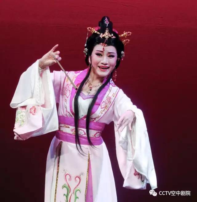 王志萍二位梅花奖和白玉兰双奖得主担纲主演,此外,一级演员黄慧,吴群