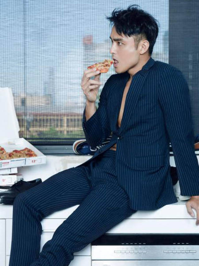 明道西装写真曝光 慵懒的男孩随性又时尚