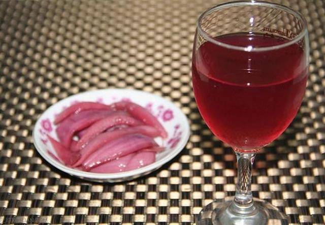 红酒泡功效竟有这番a红酒的洋葱五花肉怎么剁肉馅图片