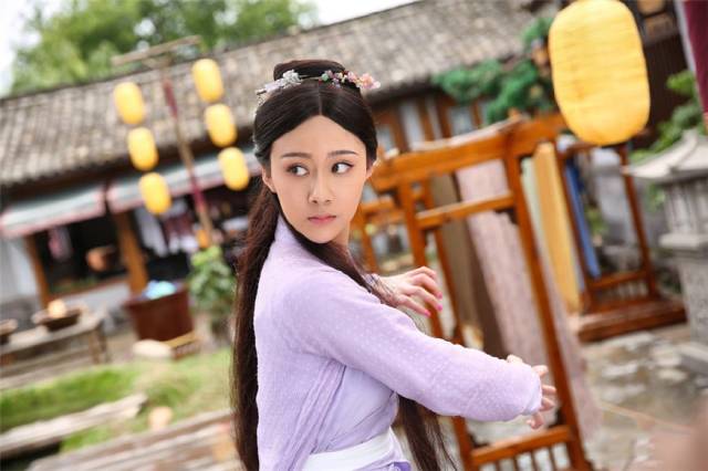 楚乔传锦烛戏外竟这么美曹曦月双扎发变身清新少女
