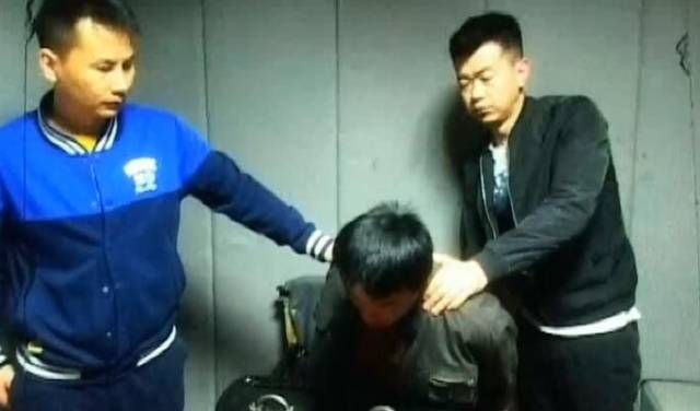 男人乞讨的背后，短剧视频的启示，男人乞讨背后的故事与短剧视频的启示