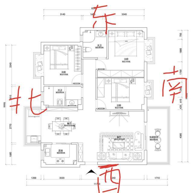 本户最大的采光面来自南面,根据朝向坐向的判断,房子就是坐北朝南的