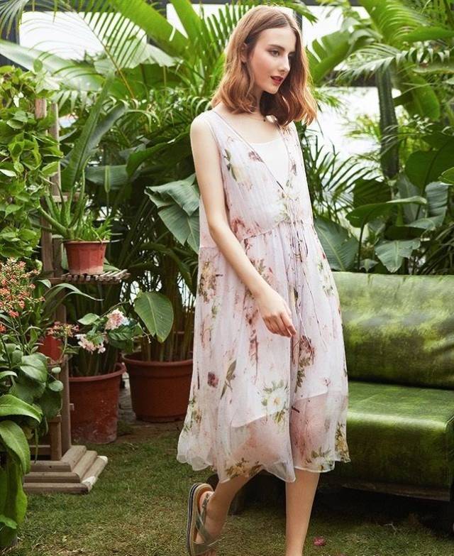 欧美风轻熟女连衣裙,尽显优雅独特女人味