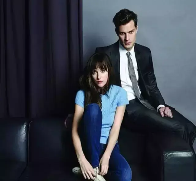 她靠《五十度灰》全球爆红，如今成了女神级人物。