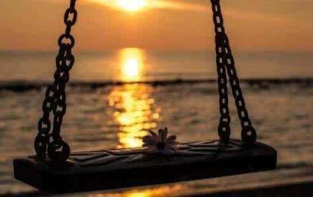 公务员面试经典问题:领导输球摔拍子你怎么办