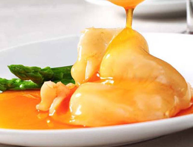 鲍汁扣花胶是潮汕菜里最经典的一道