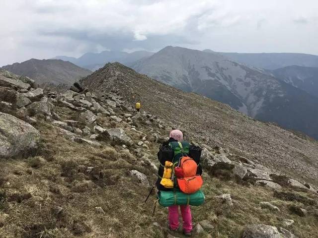 01东塬营地-万仙阵-拔仙台-文公庙-太白景区缆车下山 早上太阳照在了