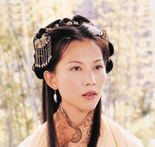 蔡少芬还是张芷溪? 两岸新旧甄宓大比拼