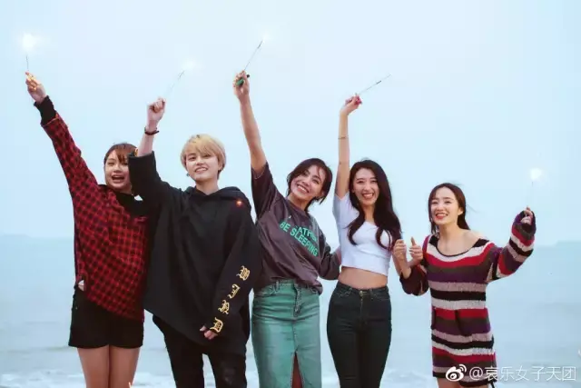 《哀乐女子天团》:想和你谈一场轰轰烈烈的友情